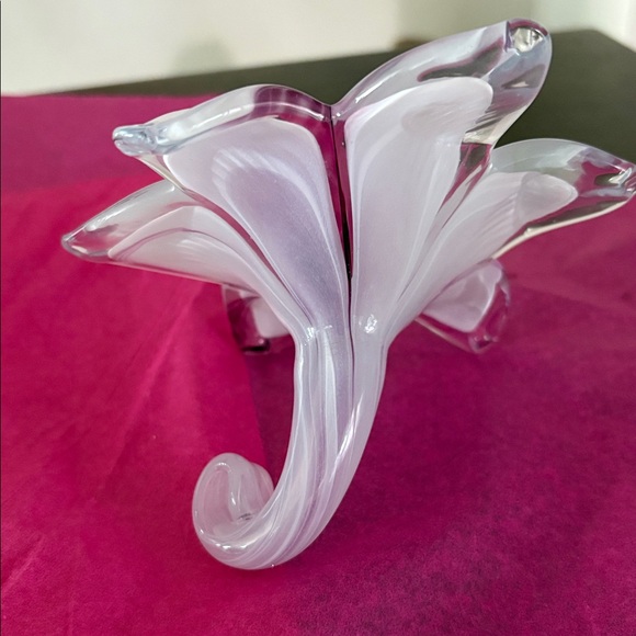 - Italian Murano Art Glass white & Purple  Colors Pedals 6 pedals Handmade - Picture 5 of 7